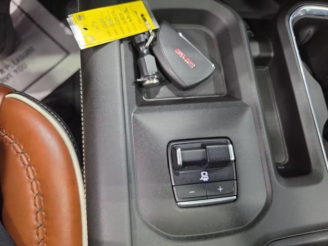 Used 2024 GMC Sierra 2500 Denali Ultimate w/ Max Trailering Package AWD/4WD image 16