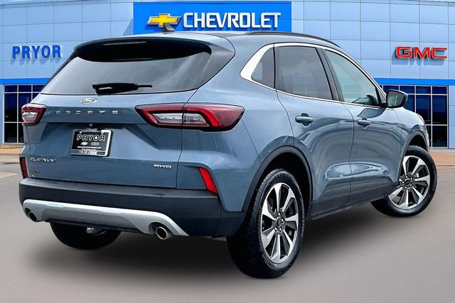 Used 2025 Ford Escape Platinum AWD/4WD image 5