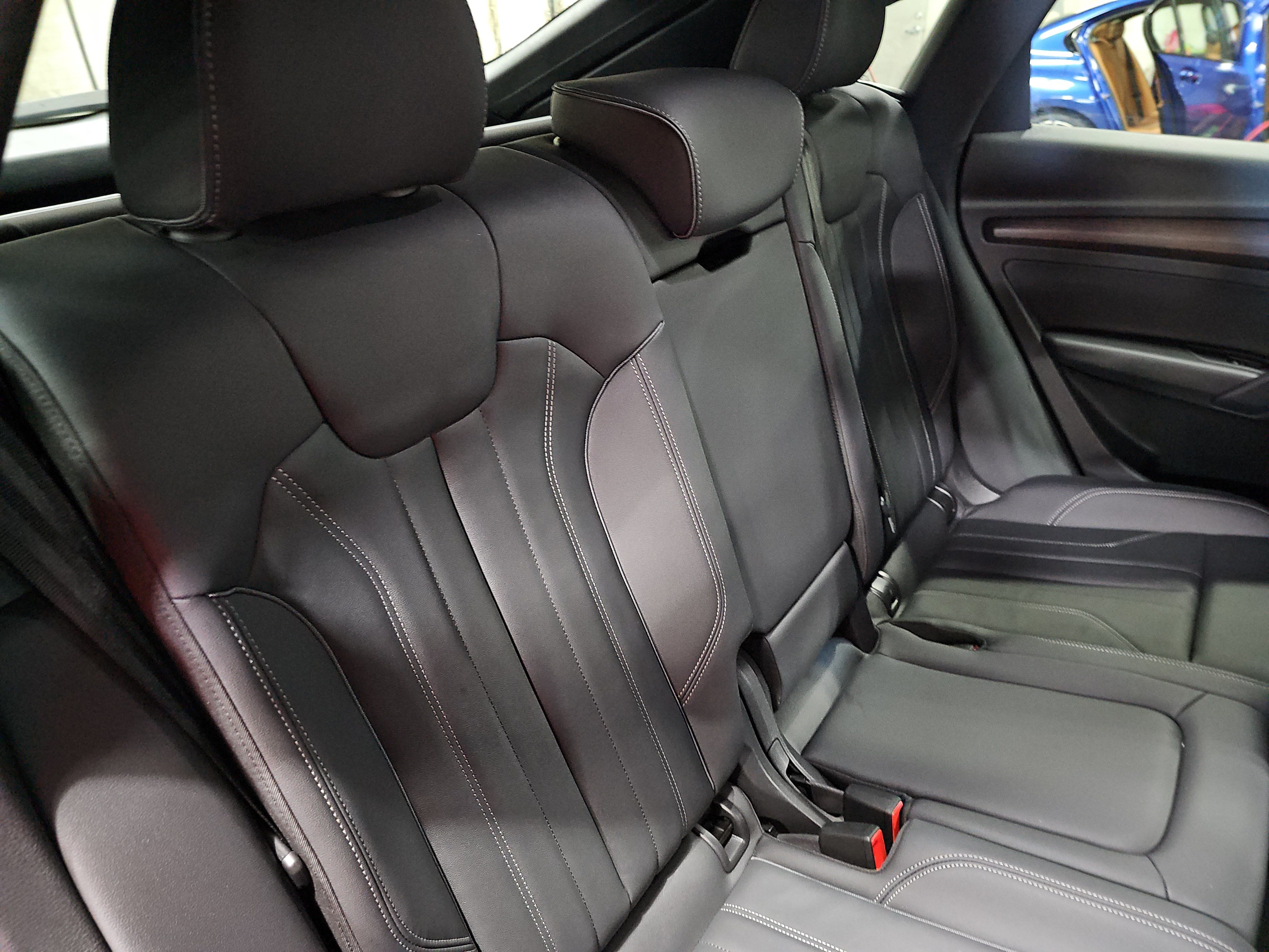 Used 2023 Audi Q5 2.0T Premium w/ Convenience Package AWD/4WD image 12