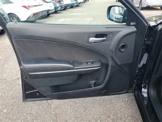 Used 2023 Dodge Charger SXT image 9