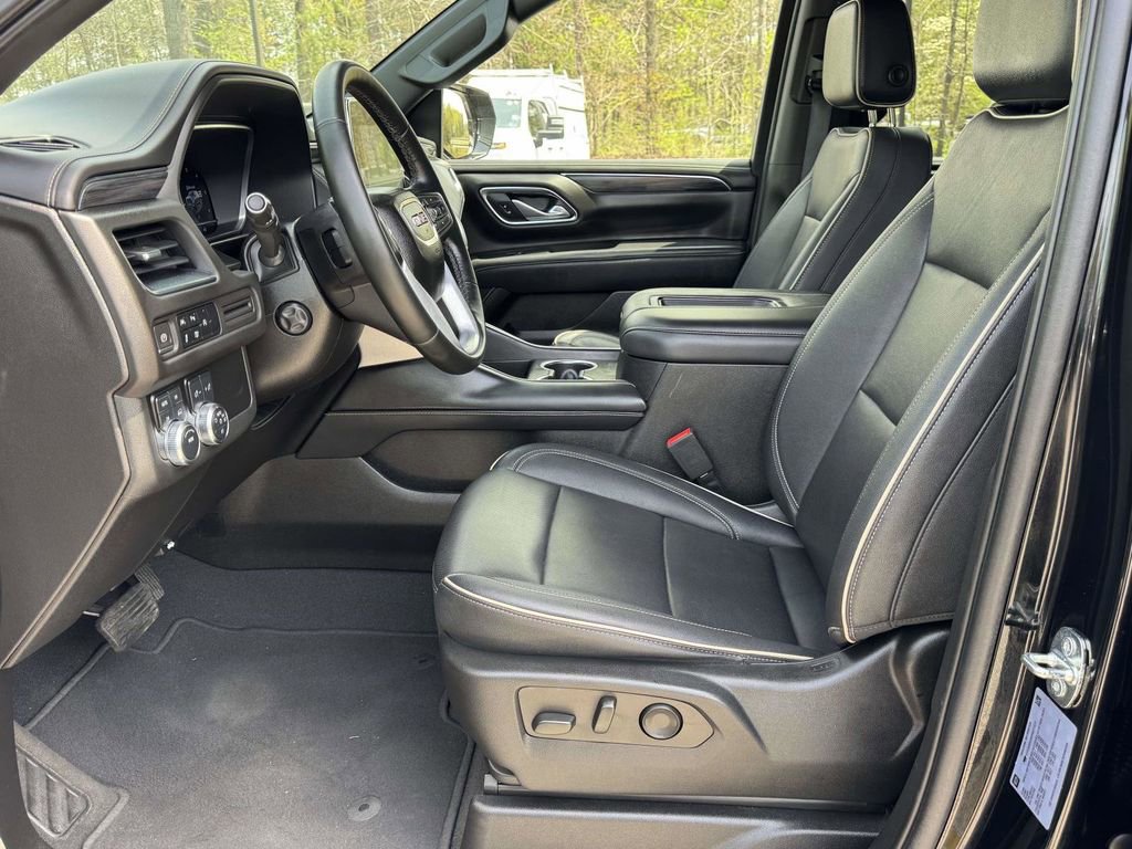 Used 2023 GMC Yukon SLT w/ SLT Luxury Package AWD/4WD image 21