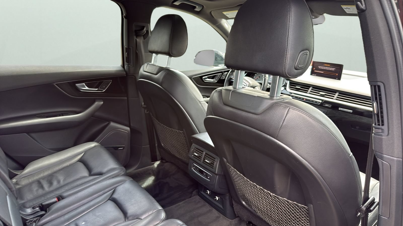 Used 2018 Audi Q7 3.0T Premium Plus w/ Premium Plus Package AWD/4WD image 27