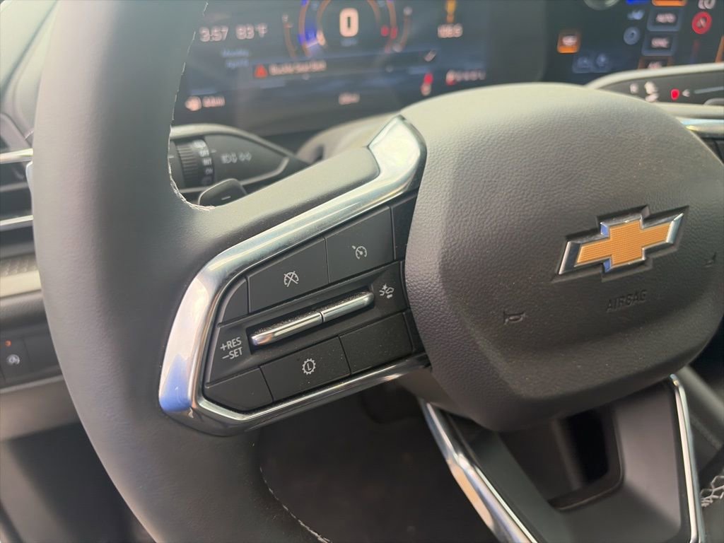 Certified 2026 Chevrolet Traverse LT FWD image 17