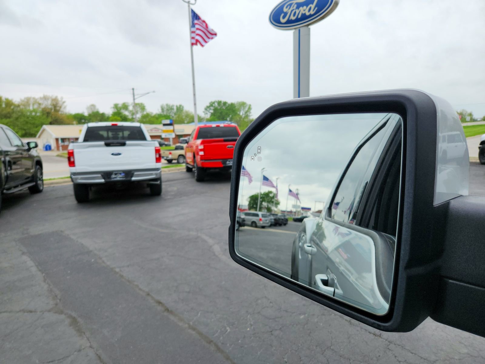 Used 2019 Ford F150 Raptor w/ Equipment Group 802A Luxury AWD/4WD image 14