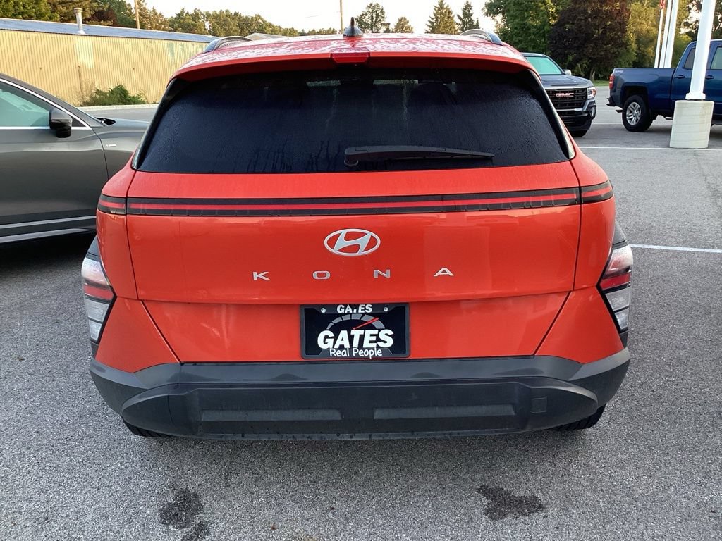 Used 2025 Hyundai Kona SEL FWD image 6