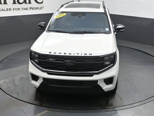 Used 2025 Ford Expedition Max Platinum w/ Stealth Appearance Package AWD/4WD image 61