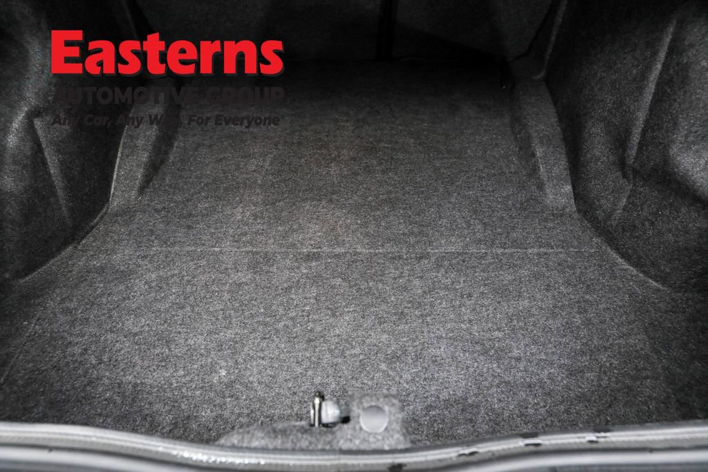 Used 2022 Dodge Challenger R/T Scat Pack w/ Scat Pack Stripe image 9