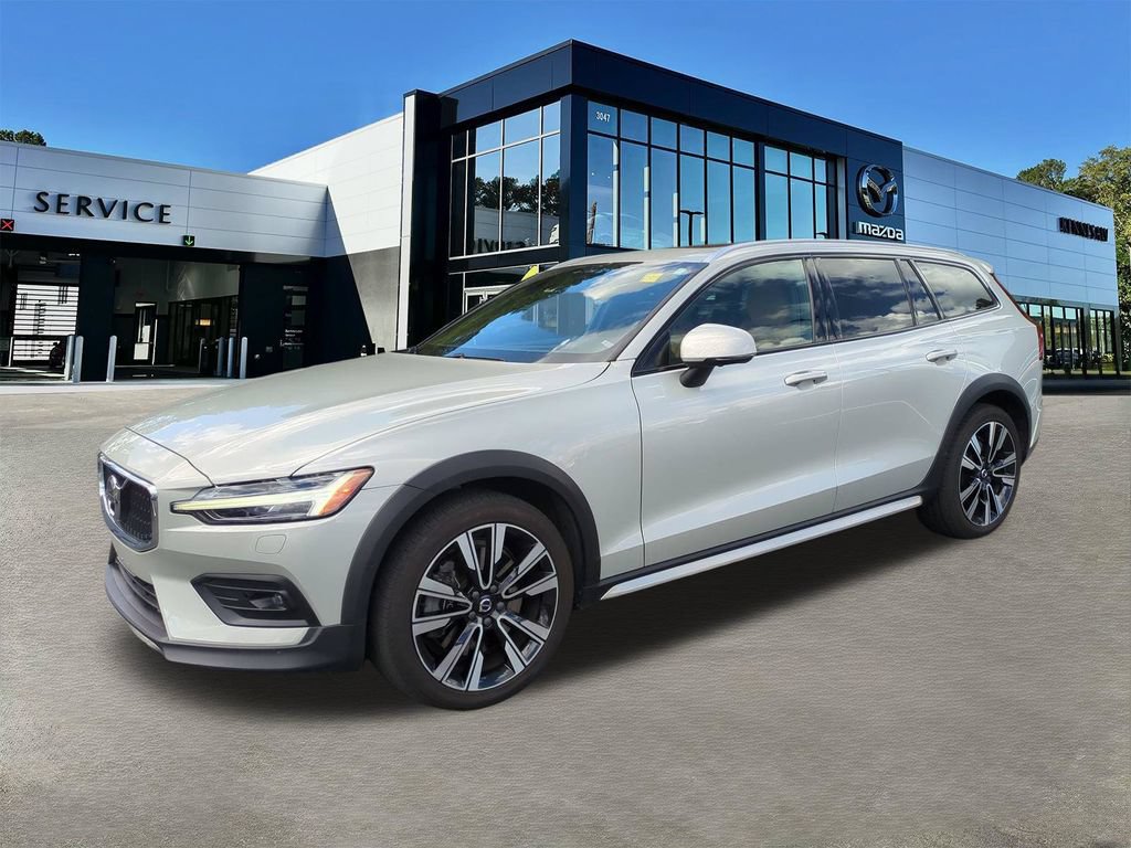 Used 2022 Volvo V60 T5 Cross Country w/ Lounge Package AWD/4WD image 7