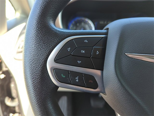 Used 2021 Chrysler Voyager Lxi image 35