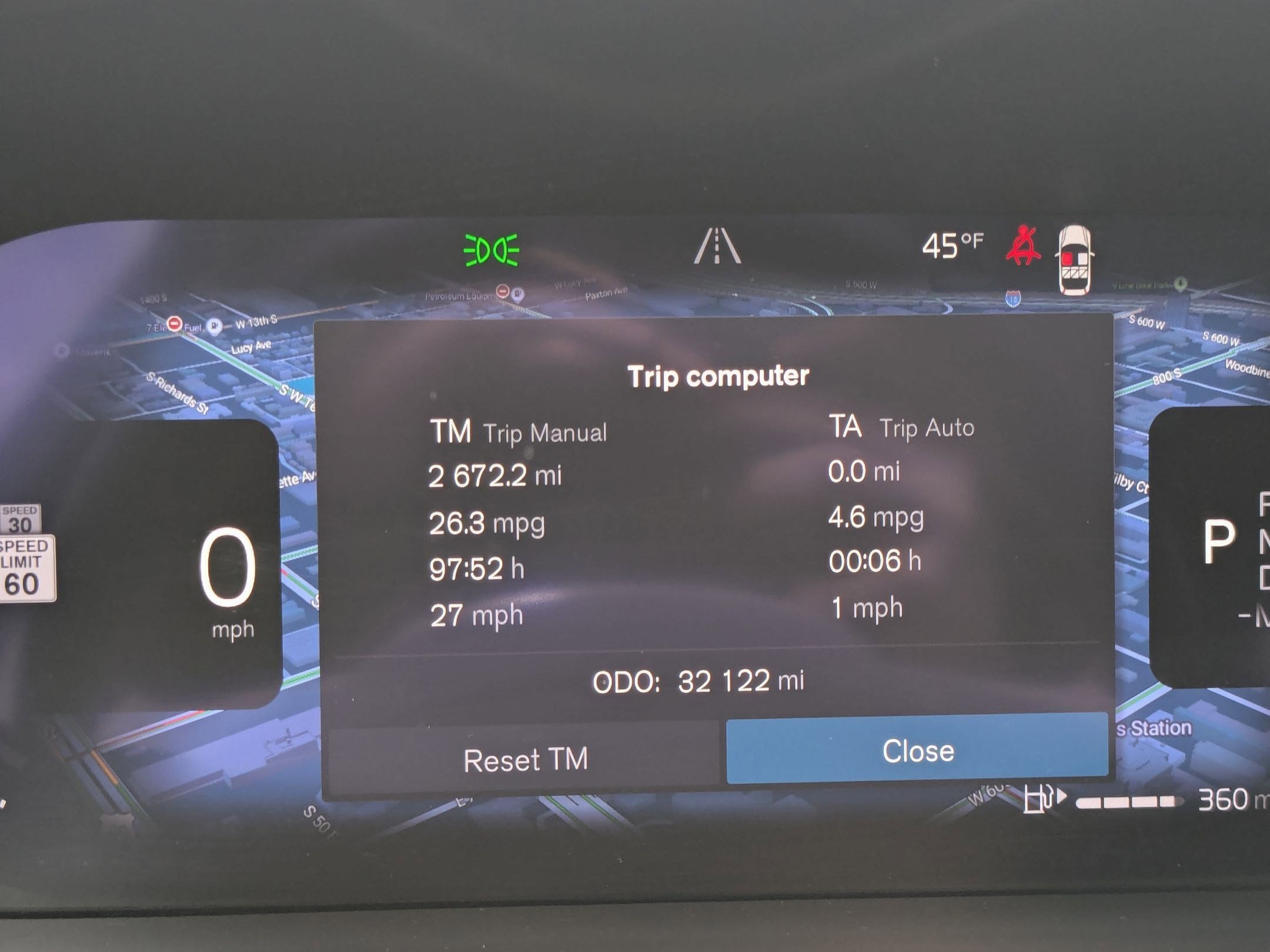 Used 2025 Volvo V60 B5 Cross Country Plus image 23