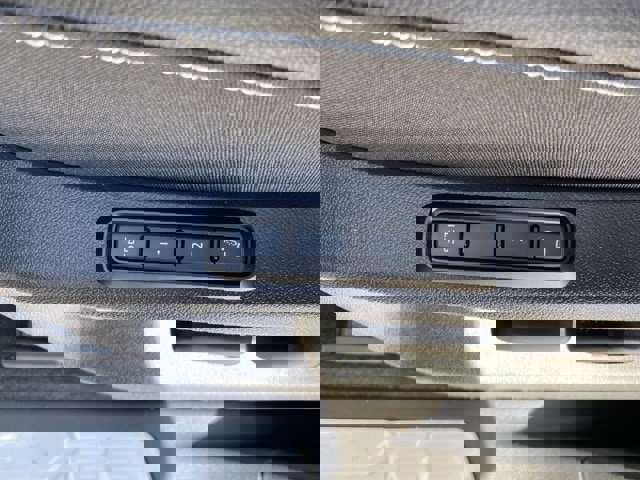 New 2026 Volkswagen Atlas Cross Sport SEL Premium R-Line image 29