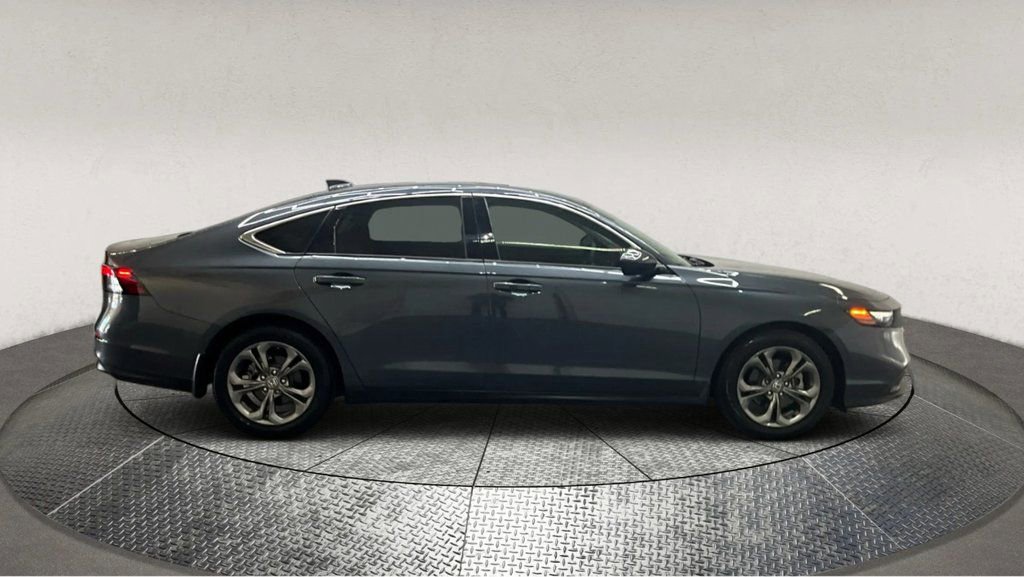 Used 2024 Honda Accord EX image 9