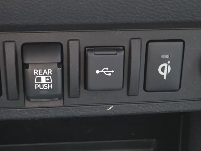 Used 2021 Toyota Tacoma TRD Off-Road w/ Technology Package image 6