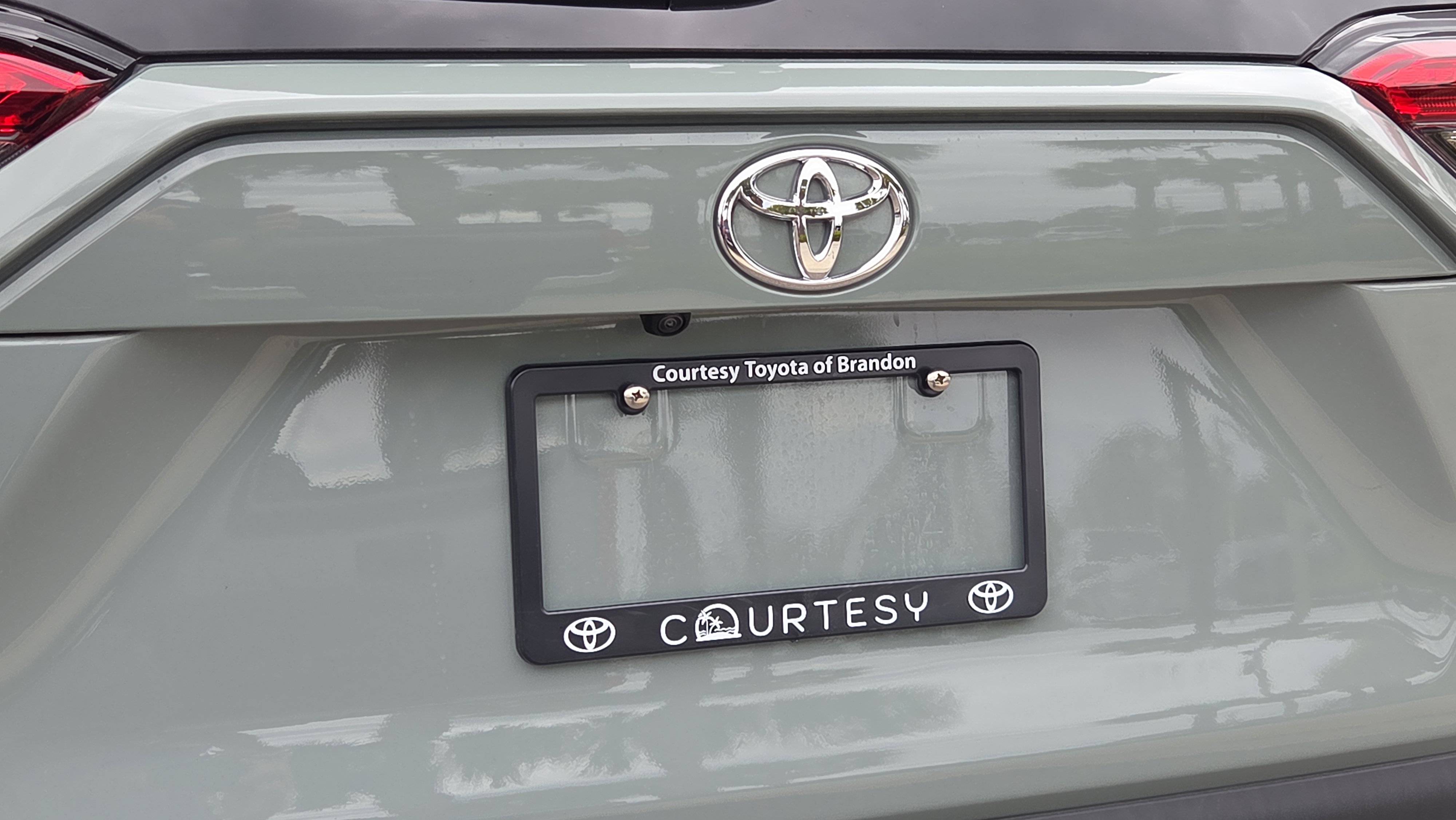 Used 2023 Toyota RAV4 XLE Premium image 11