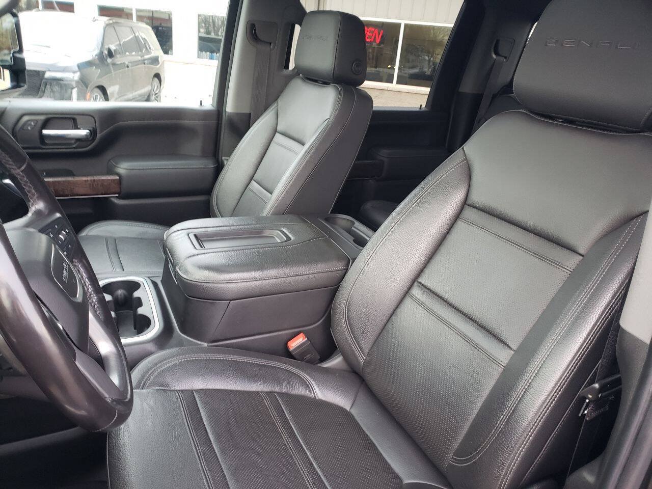 Used 2020 GMC Sierra 2500 Denali w/ Gooseneck/5TH Wheel Package AWD/4WD image 25