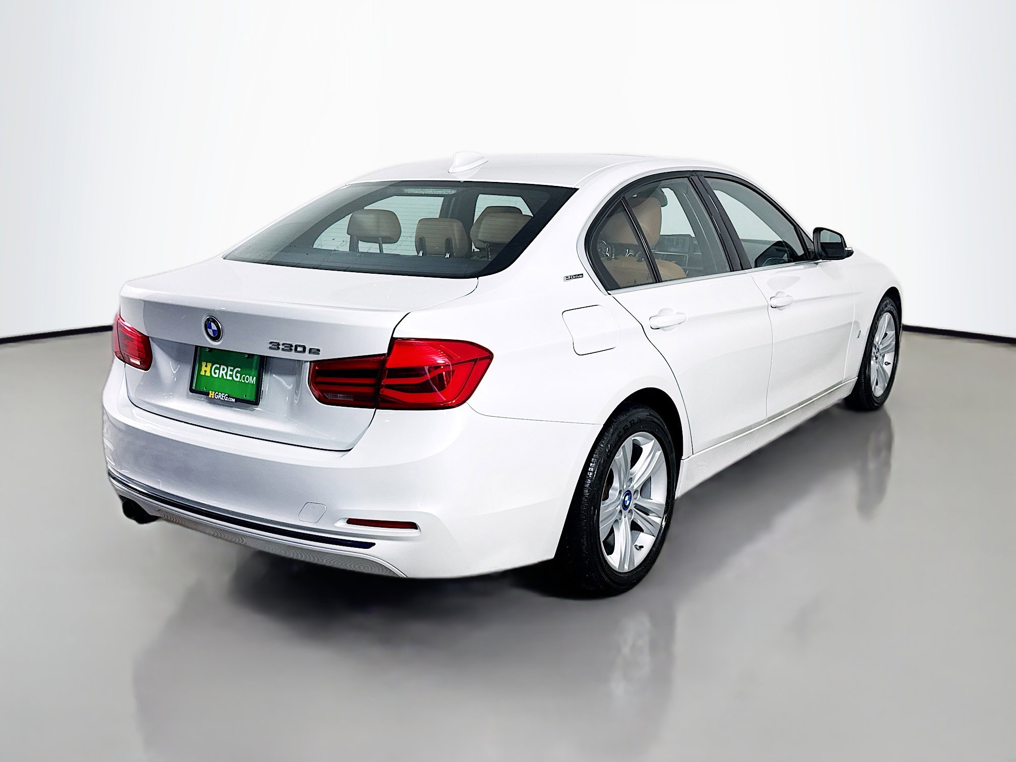 Used 2017 BMW 330e image 10