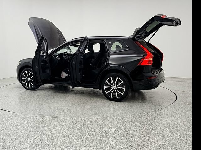 Certified 2024 Volvo XC60 B5 Plus w/ Protection Package Premier AWD/4WD image 12