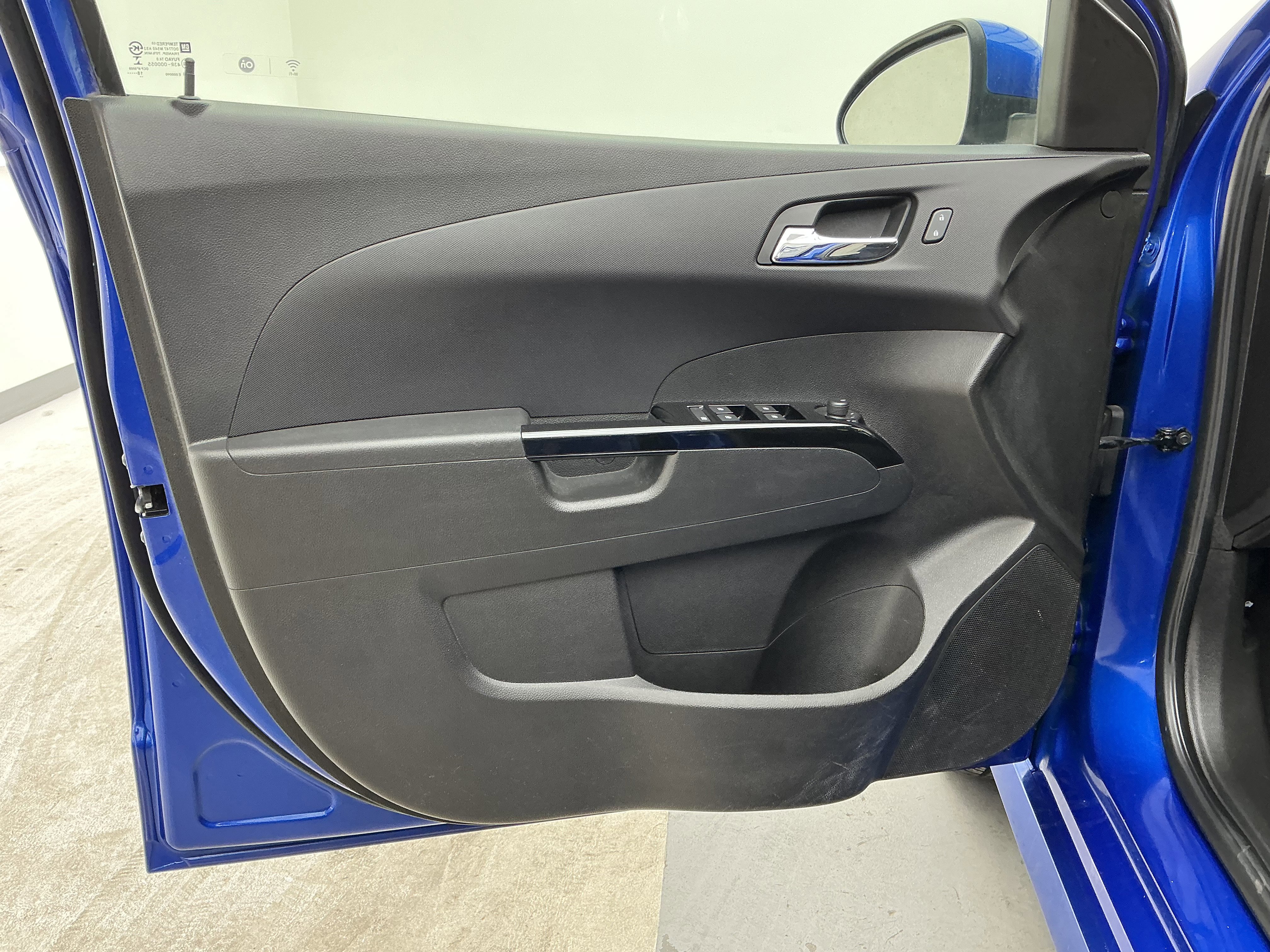 Used 2019 Chevrolet Sonic LT w/ Convenience Package image 15