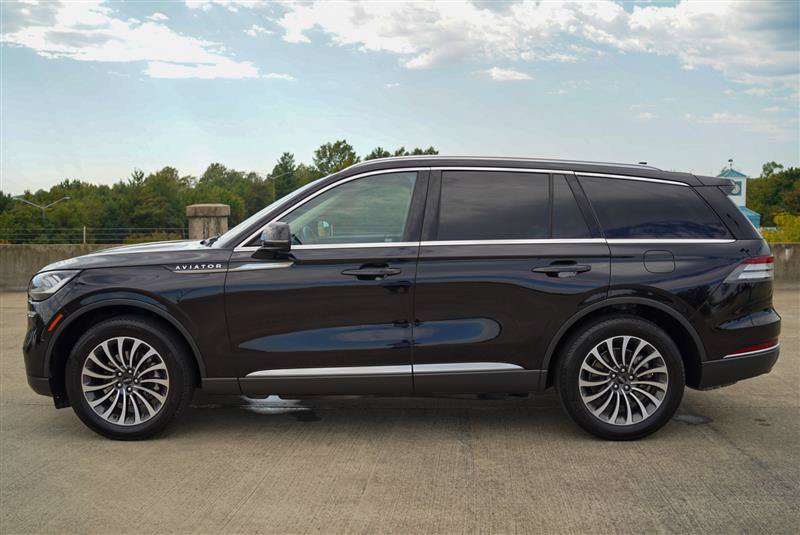 Used 2020 Lincoln Aviator Reserve AWD/4WD image 3