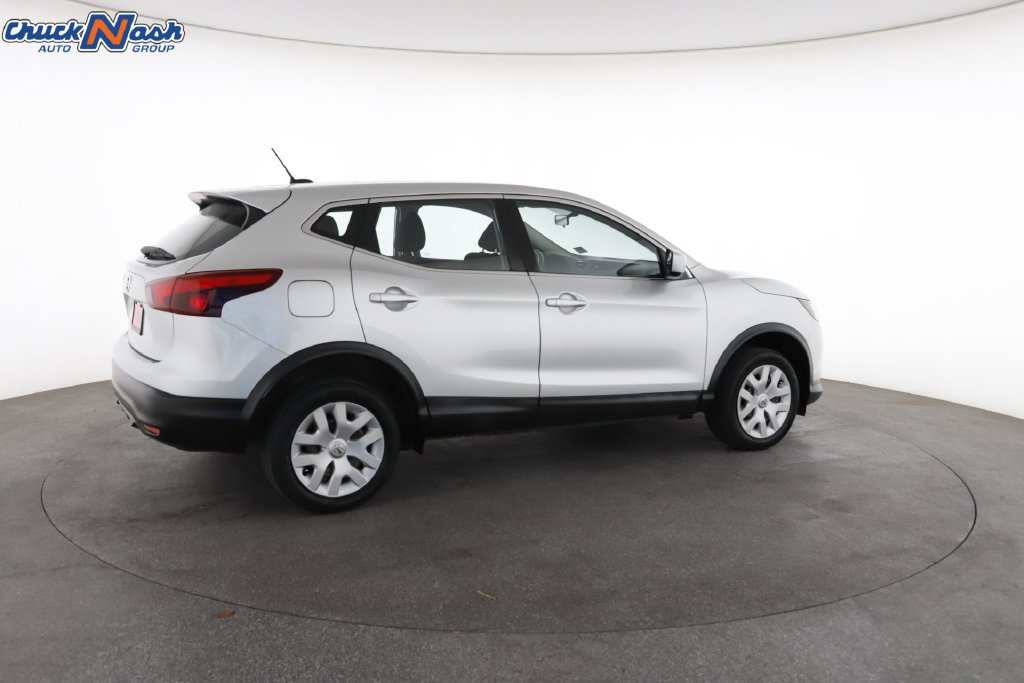 Used 2018 Nissan Rogue Sport S FWD image 13