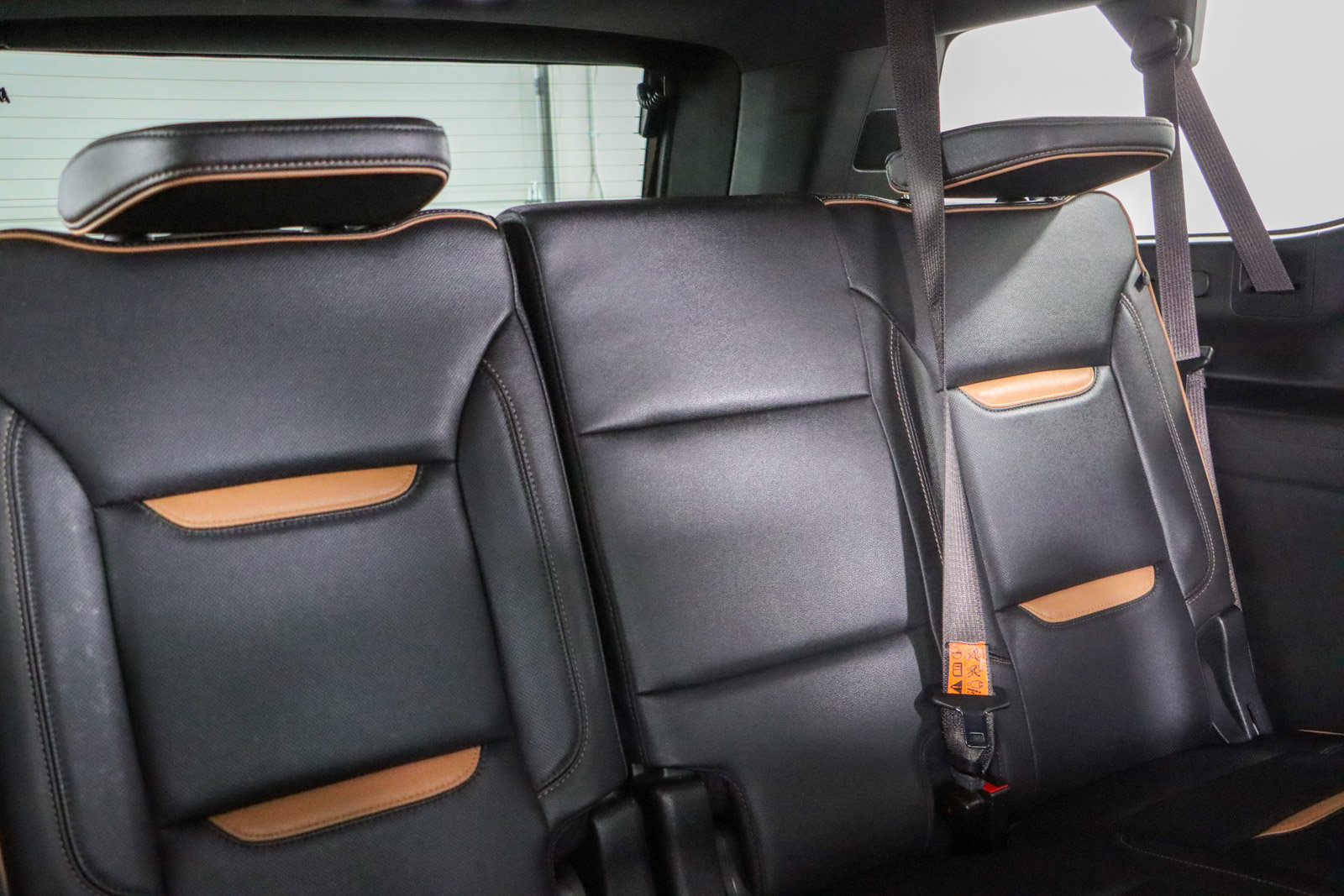 Used 2024 GMC Yukon XL AT4 w/ Technology Package image 33