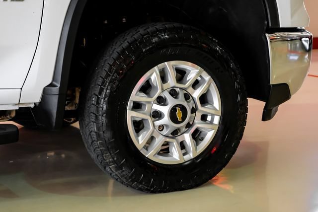 Used 2025 Chevrolet Silverado 2500 LT w/ Convenience Package AWD/4WD image 51