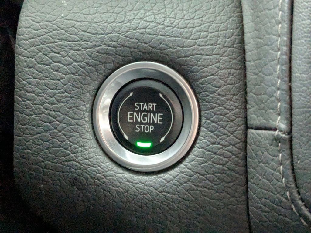 Used 2024 GMC Yukon Denali w/ Advanced Technology Package image 29