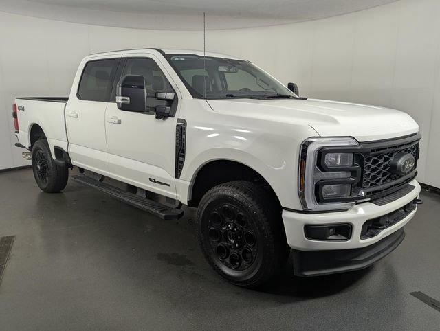 Used 2026 Ford F350 Lariat w/ Black Appearance Package AWD/4WD image 2