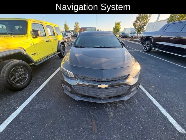 Used 2017 Chevrolet Malibu Premier FWD image 2
