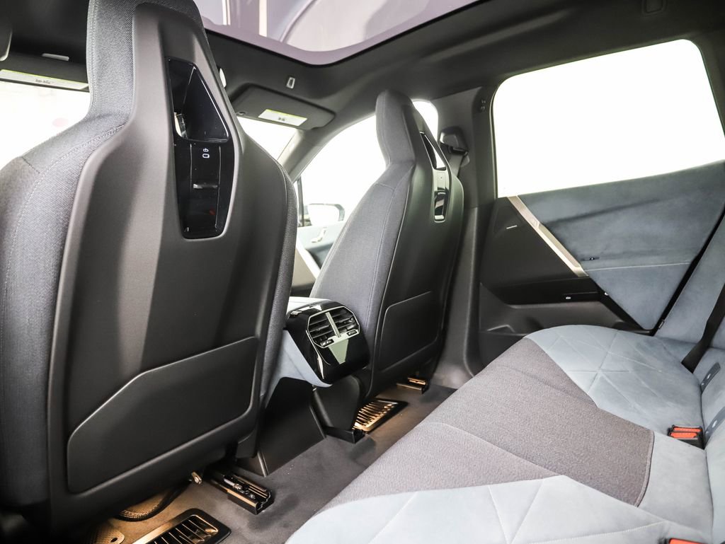 New 2026 BMW iX xDrive45 image 20