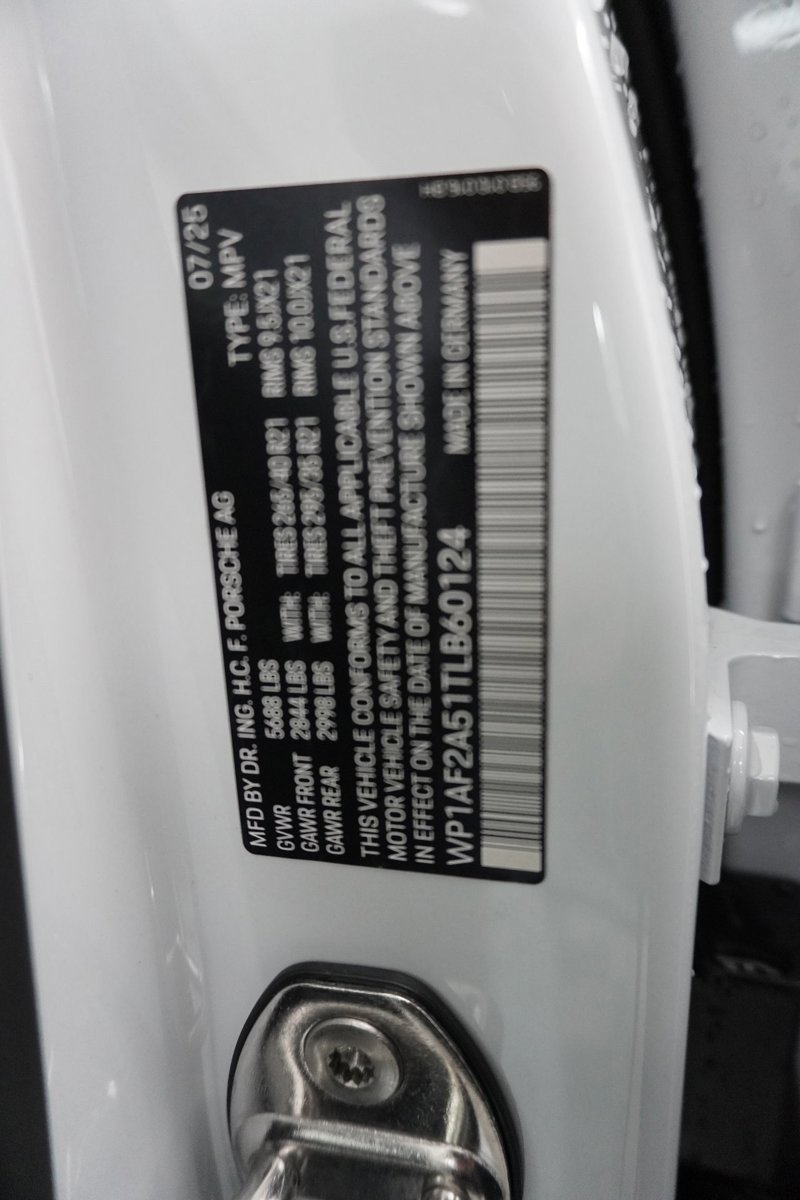 Used 2026 Porsche Macan GTS image 30