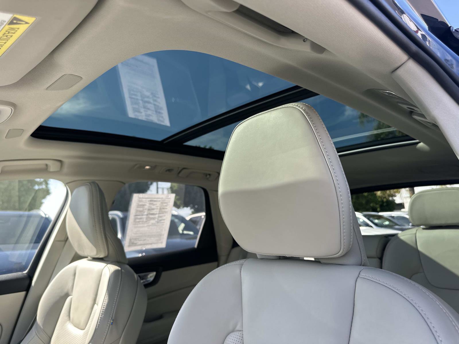 Certified 2026 Volvo XC60 B5 Ultra w/ Protection Package Premier image 35