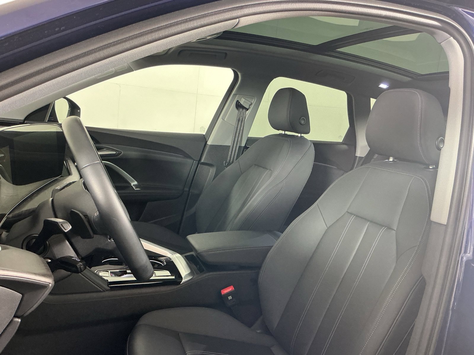 Used 2025 Audi Q5 Premium Plus w/ Premium Plus AWD/4WD image 12