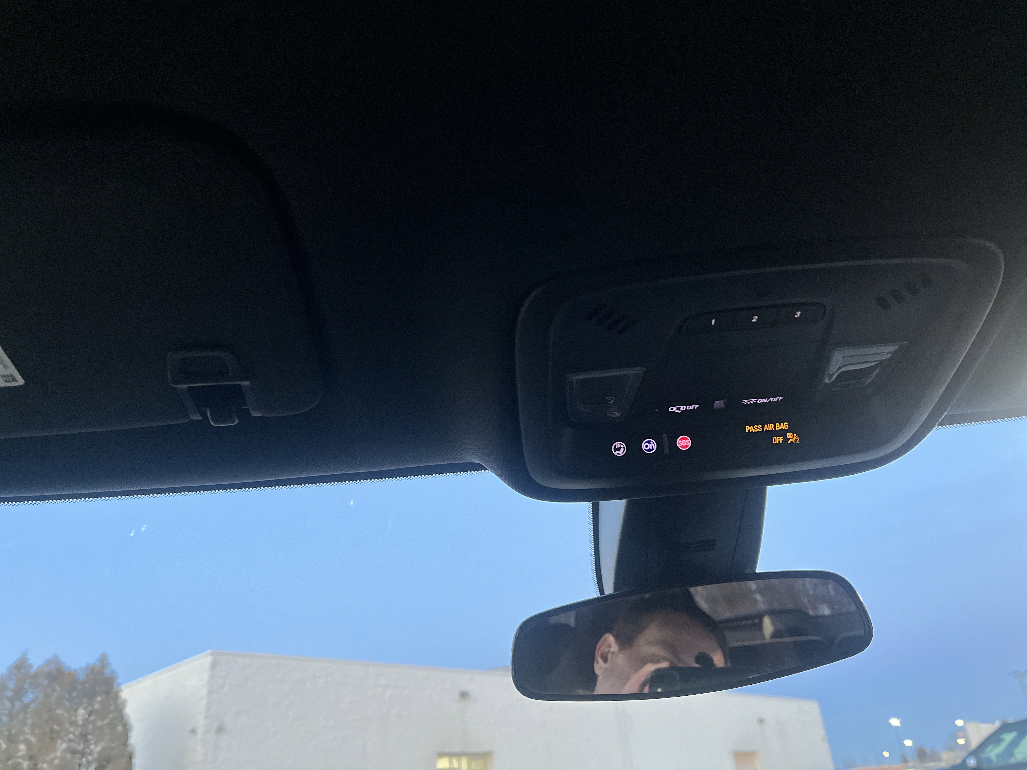 Used 2023 Chevrolet Traverse LT image 34