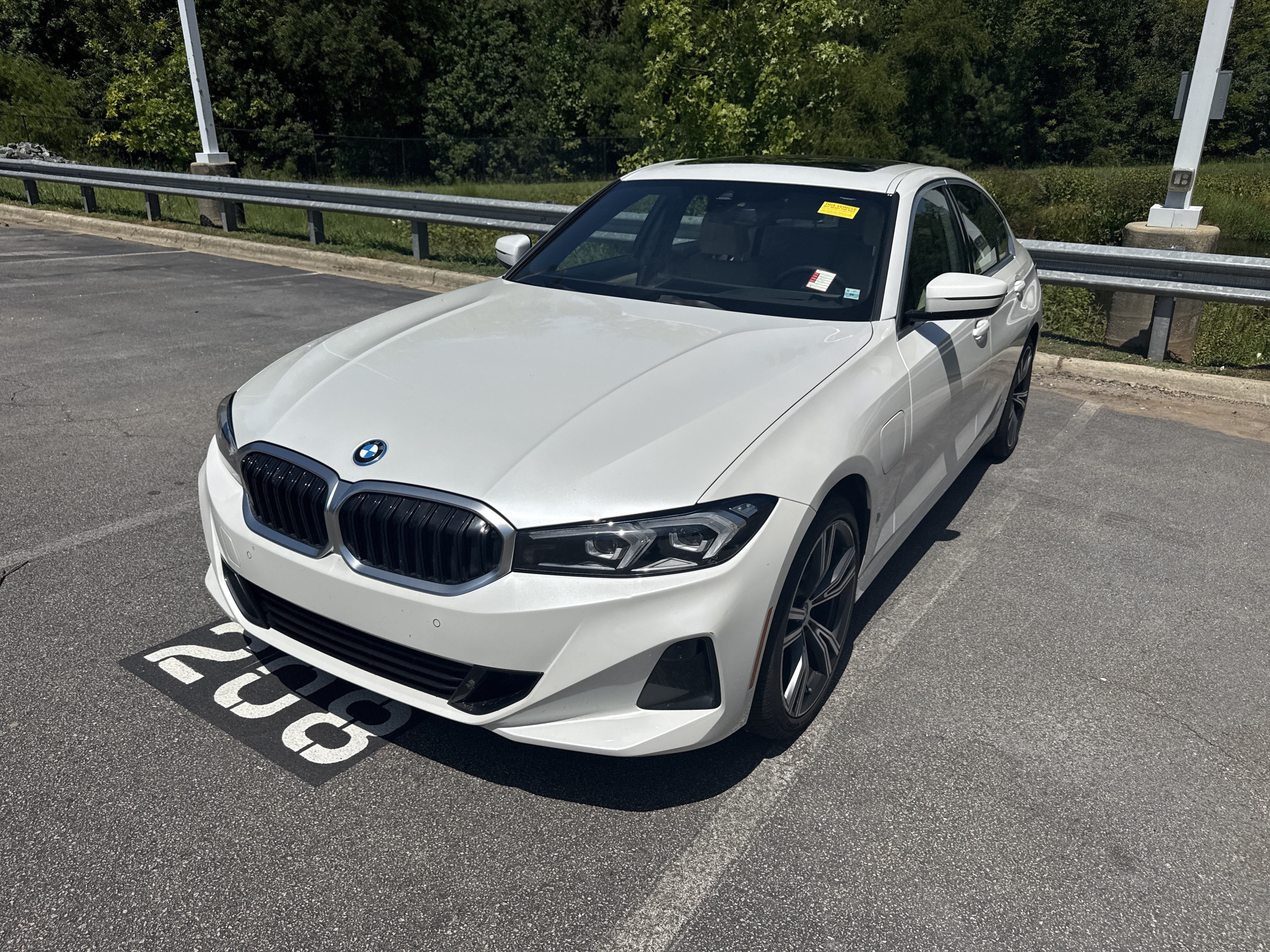 Used 2024 BMW 330e w/ Premium Package RWD image 37