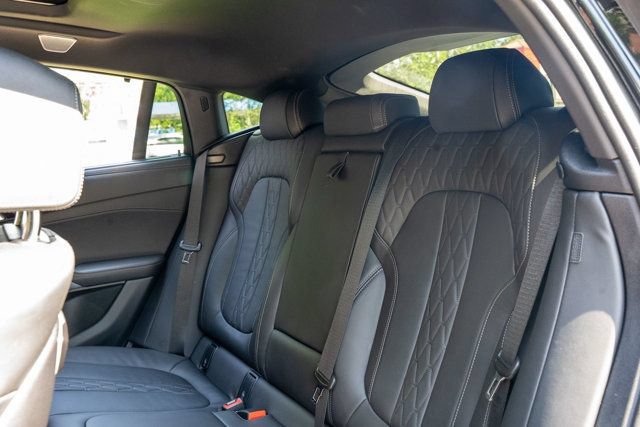 Used 2024 BMW X6 M60i AWD/4WD image 45