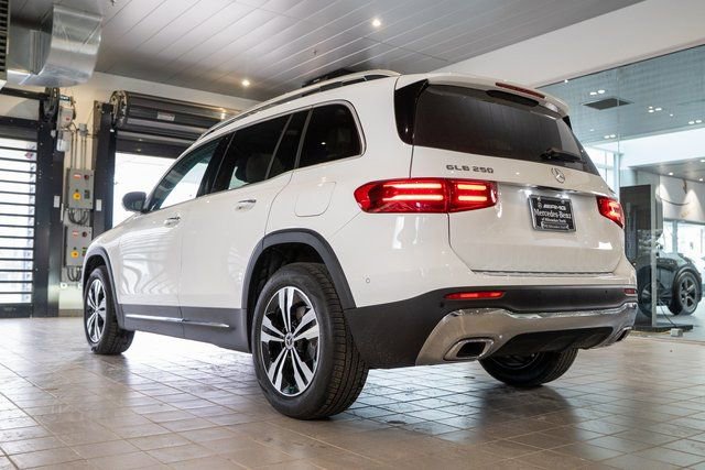 New 2026 Mercedes-Benz GLB 250 4MATIC image 6
