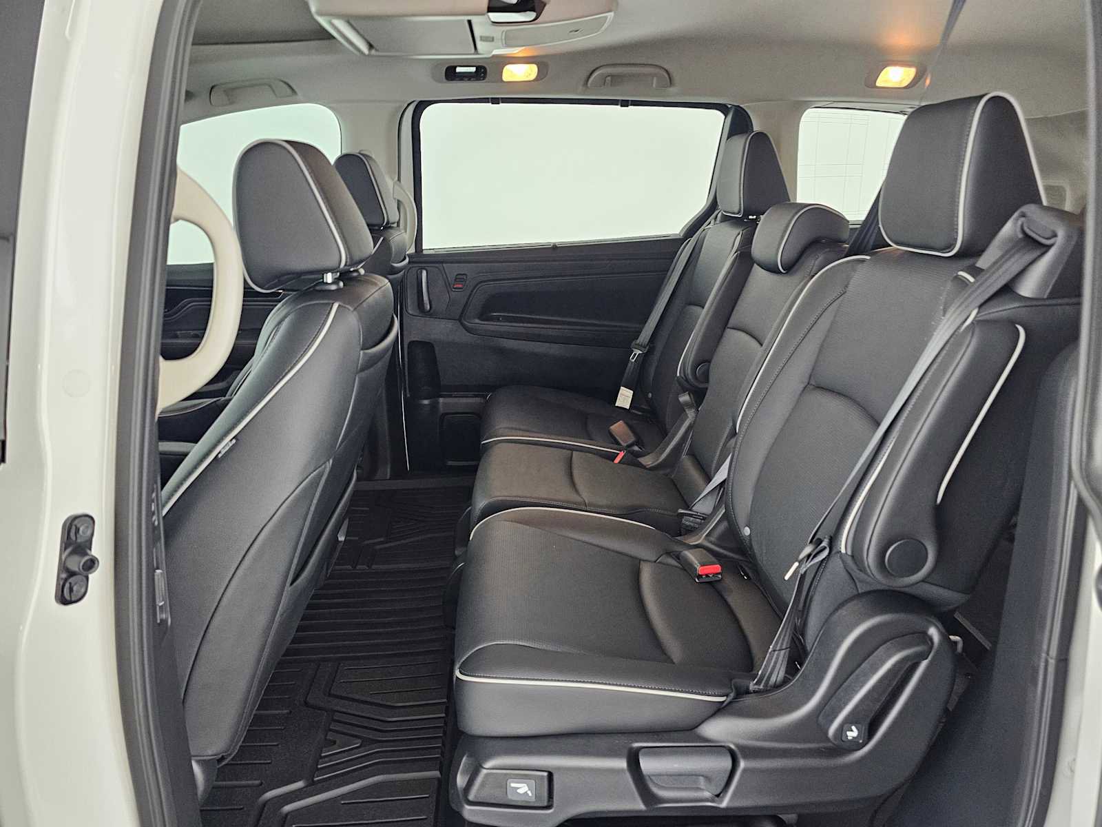 Used 2026 Honda Odyssey Elite image 18