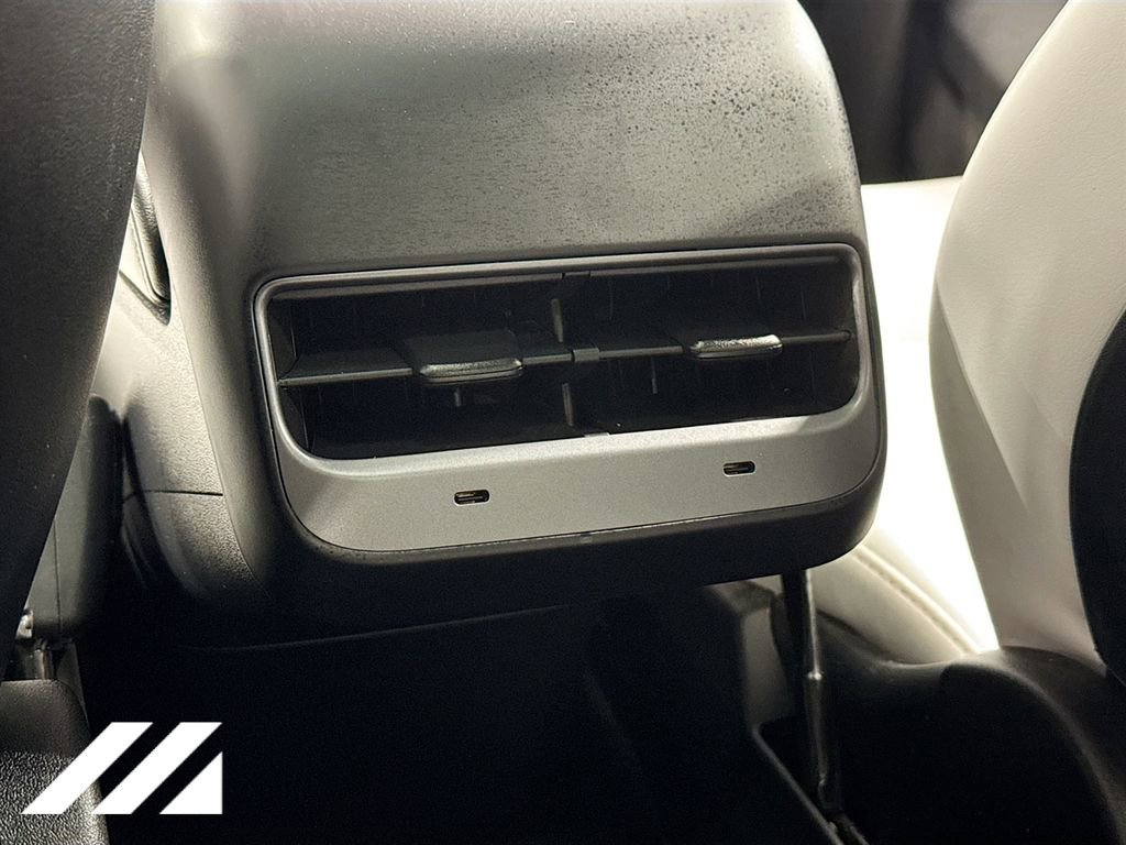 Used 2023 Tesla Model Y Long Range image 26