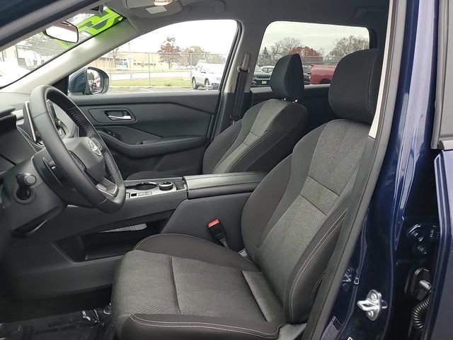 Used 2025 Nissan Rogue SV image 12