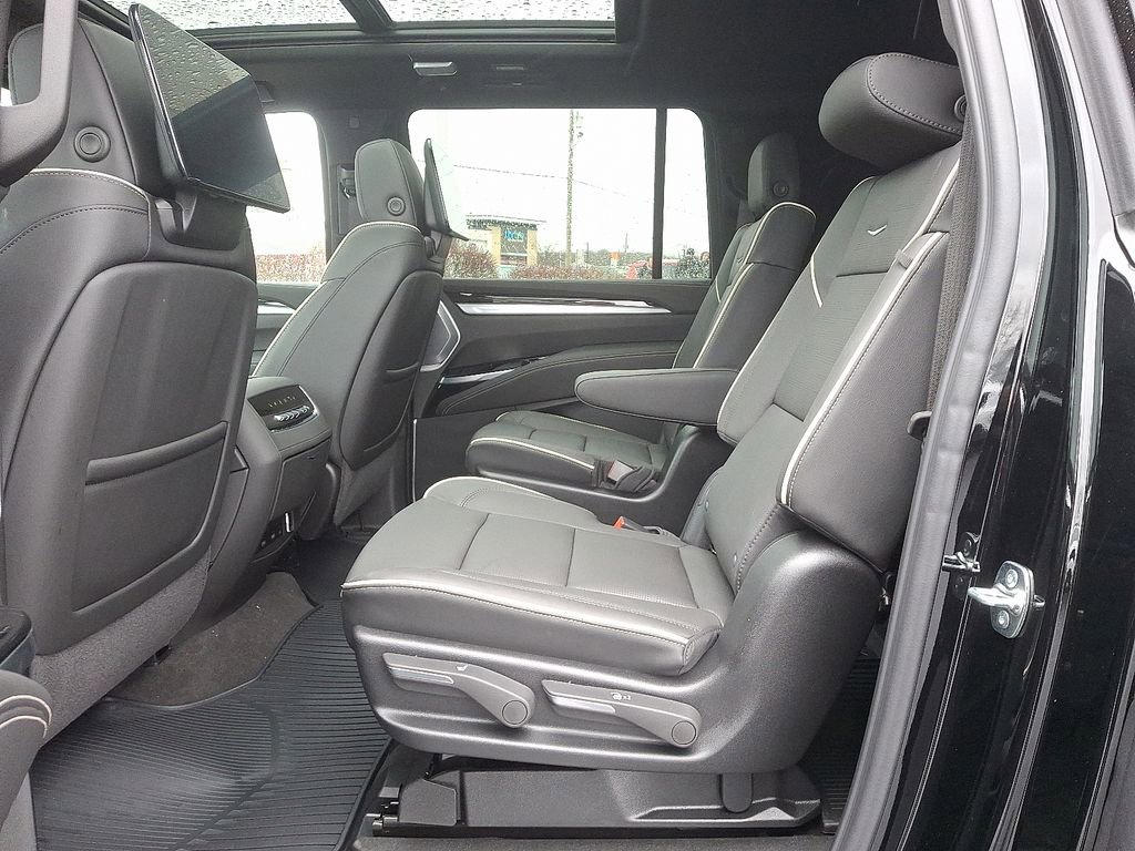 New 2026 Cadillac Escalade ESV Luxury w/ Touring Package image 5