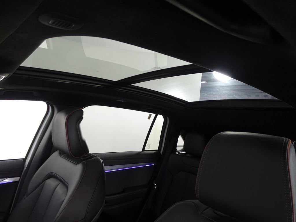 Used 2024 Jeep Wagoneer Launch Edition image 8