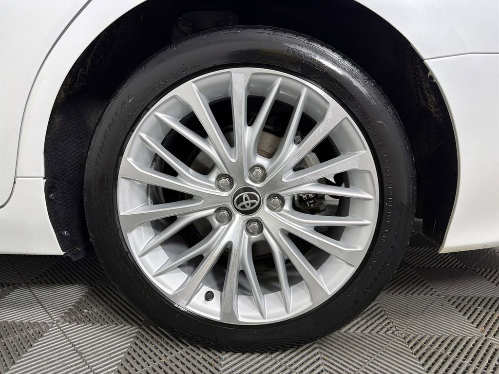 Used 2020 Toyota Camry XLE image 17