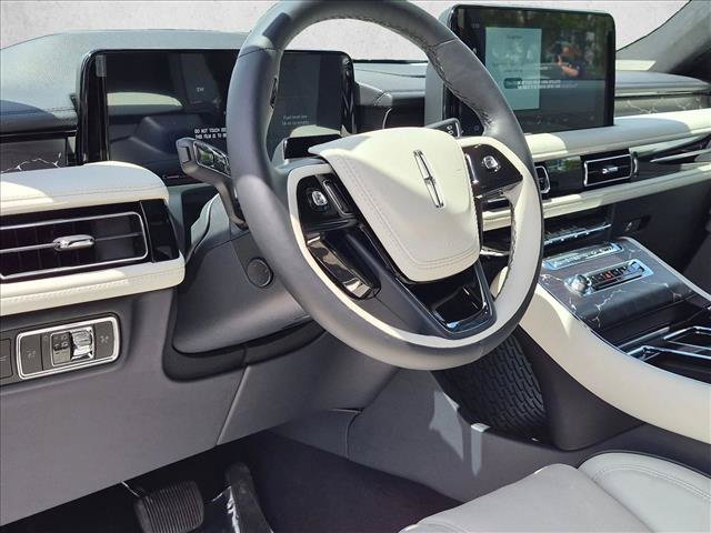 New 2026 Lincoln Aviator Black Label w/ Dynamic Handling Package AWD/4WD image 3