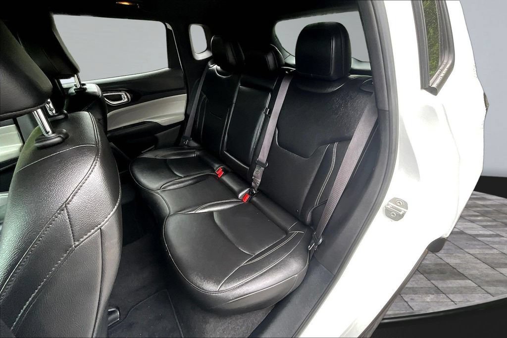 Used 2025 Jeep Compass Limited AWD/4WD image 21