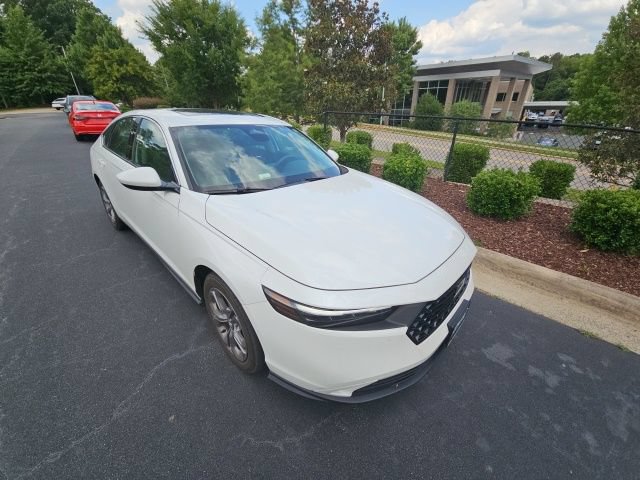 Used 2024 Honda Accord EX image 8