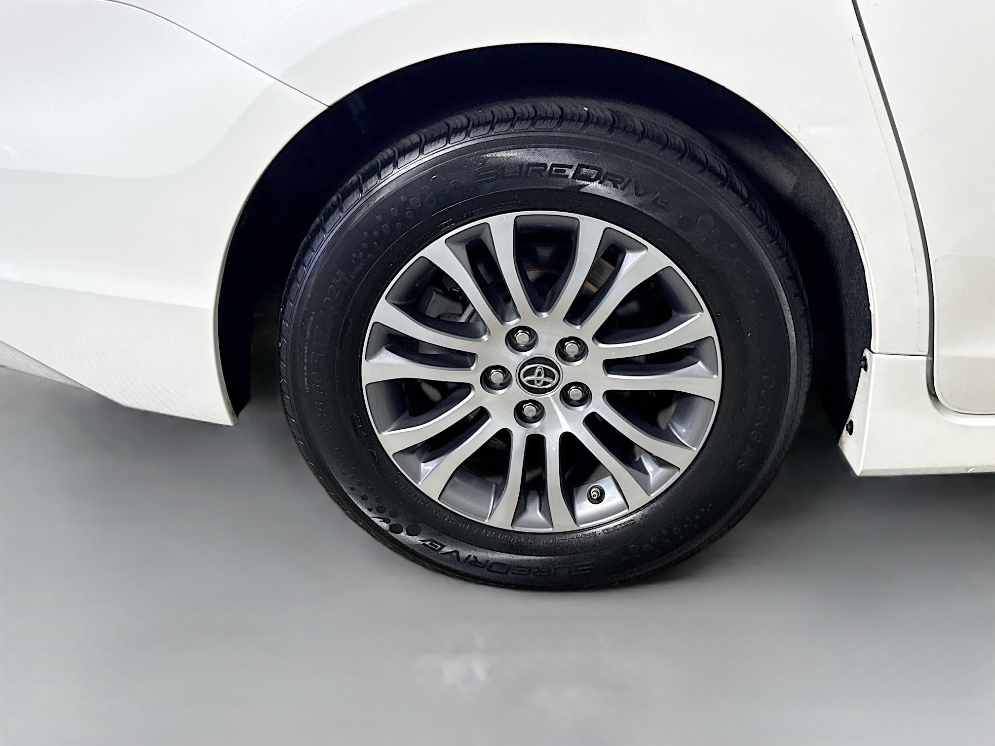 Used 2020 Toyota Sienna XLE FWD image 31