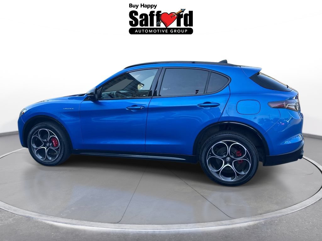 Used 2025 Alfa Romeo Stelvio Sprint AWD/4WD image 5