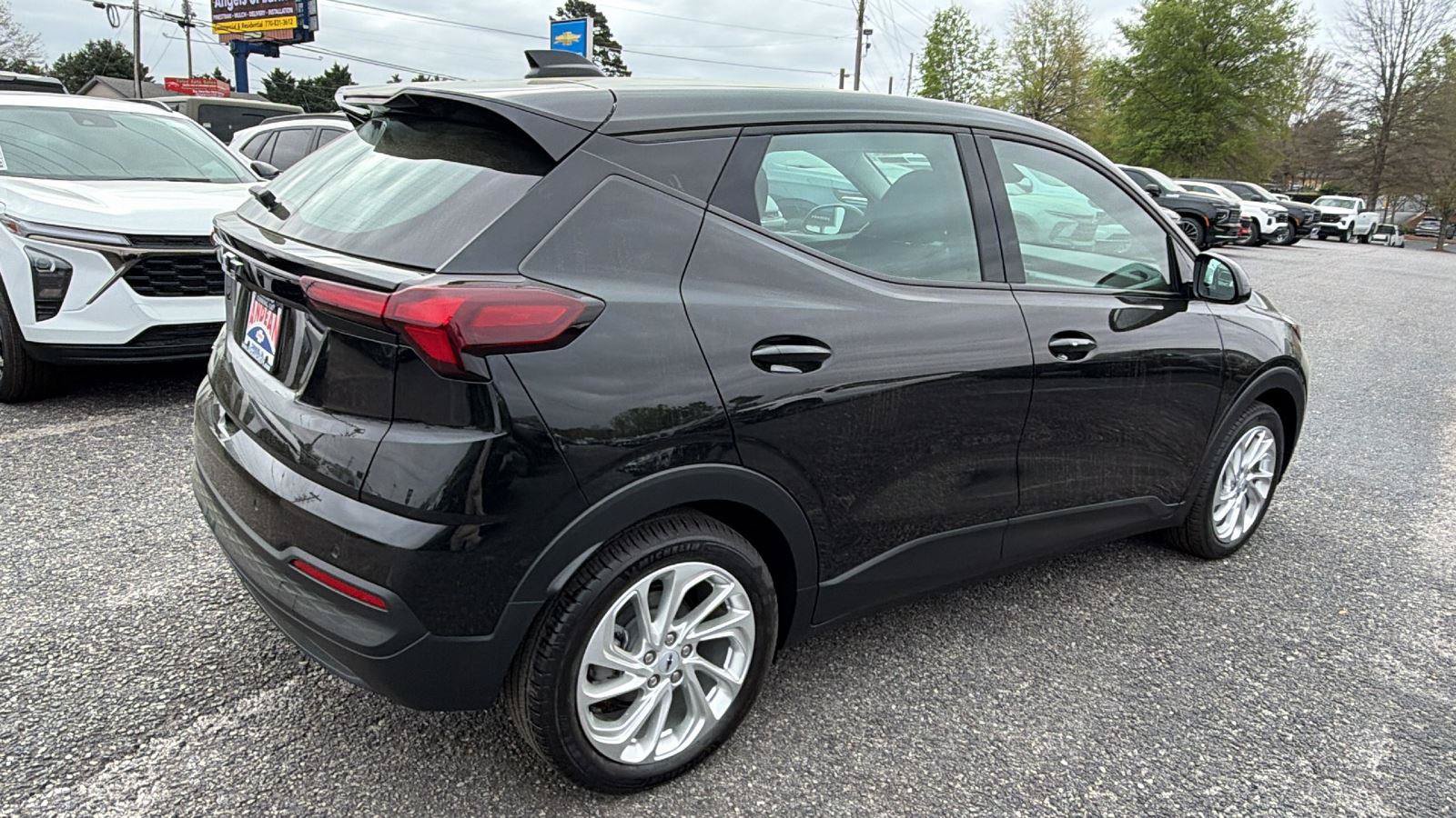 New 2027 Chevrolet Bolt LT w/ Comfort Package FWD image 5