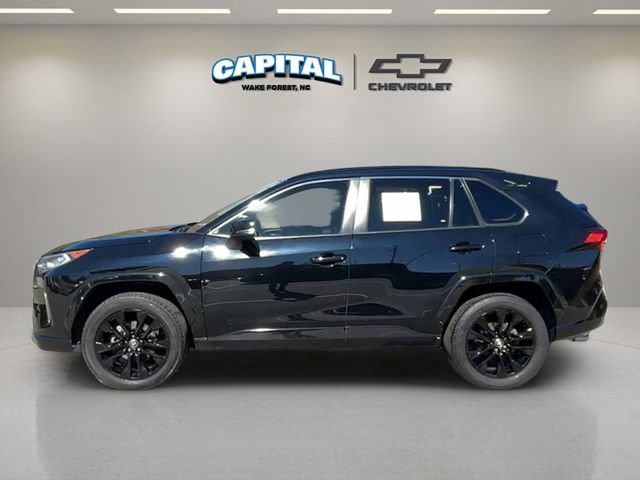 Used 2021 Toyota RAV4 XLE Premium image 2